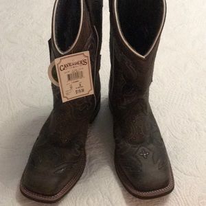 NWT Larado boots size 10